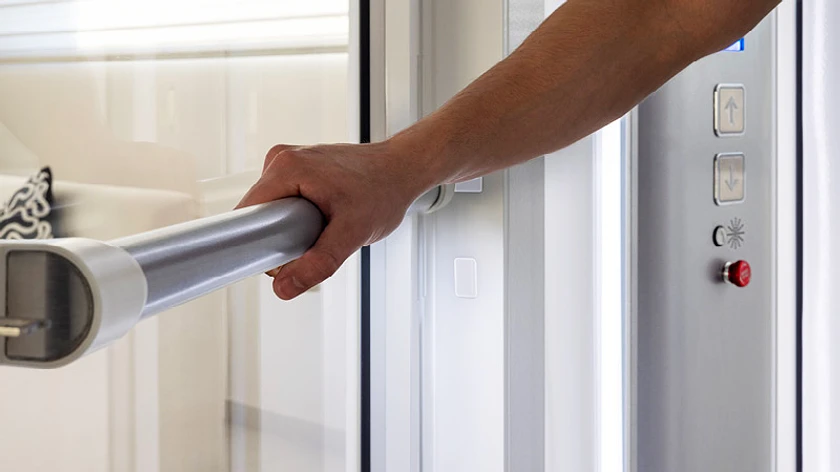 Luma lift handrail safety features